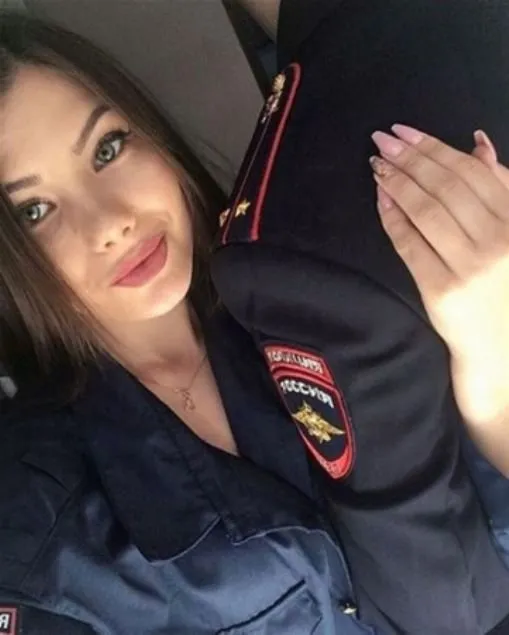 Rus kadın polisler olay oldu! Dünya bu paylaşımları konuştu