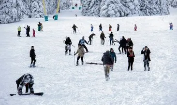 Uludağ’da 1 metre kar var...Tatilciler pistlere akın etti!