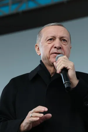 son-dakika-baskan-erdogandan-diyarbakirda-onemli-mesajlar-milletimizin-geleceginde-eli-kanli-canilerin-cirit-a-1681486199723.jpg