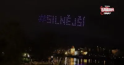 Prag’daki ışıklı drone gösterisi izleyenleri hayran bıraktı | Video
