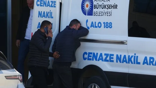 antalyada-kahreden-kaza-22-yasindaki-buse-feci-sekilde-can-verdi-acili-babanin-vedasi-yurek-burktu-1742641874116.jpg