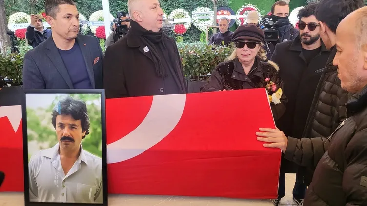 Ferdi Tayfur’un eski eşi GÜNAYDIN’a konuştu: ‘Tuğçe’yi bilerek linç ettirmeye çalışıyorlar’