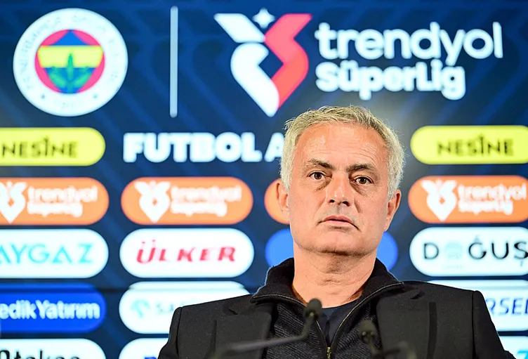 Olaylı derbi sonrası Mourinho için bomba iddia! Yakın arkadaşı servet değerindeki teklifi açıkladı...