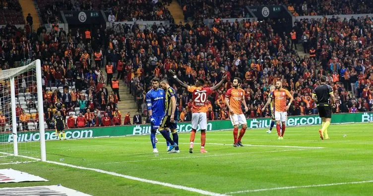 Galatasaray’a 1 maç seyircisiz oynama cezası