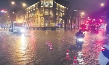 Altyapı yetmeyince İzmir’i yine sel vurdu