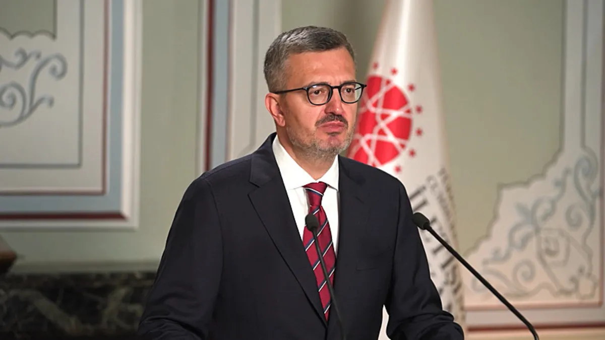 İletişim Başkanı Duran’dan AB’nin “Ortak Anlayış” belgesine ilişkin açıklama: Vizyon eksikliğini bir kez daha ortaya koymaktadır İletişim Başkanı Duran’dan AB’nin “Ortak Anlayış” belgesine ilişkin açıklama: Vizyon eksikliğini bir kez daha ortaya koymaktadır