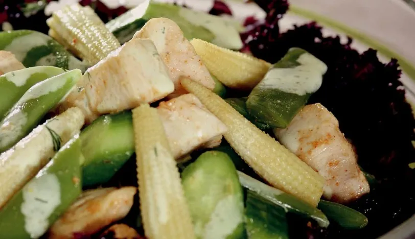 Tavuklu Taze Fasulye Salatası
