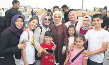 Emine Erdoğan’dan Etnospor Kültür Festivali’ne ziyaret