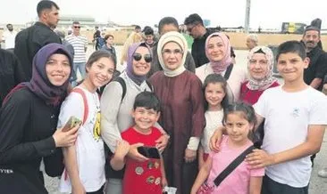 Emine Erdoğan’dan Etnospor Kültür Festivali’ne ziyaret #istanbul Emine Erdoğan’dan Etnospor Kültür Festivali’ne ziyaret #istanbul