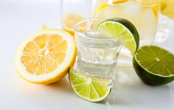 Yatağınızın başucunda limonla uyumanın şok edici faydası