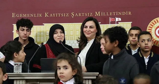 AK Parti'li Durgut: BM Gazze'deki katliamlara son vermek için harekete geçmelidir! AK Parti'li Durgut: BM Gazze'deki katliamlara son vermek için harekete geçmelidir!