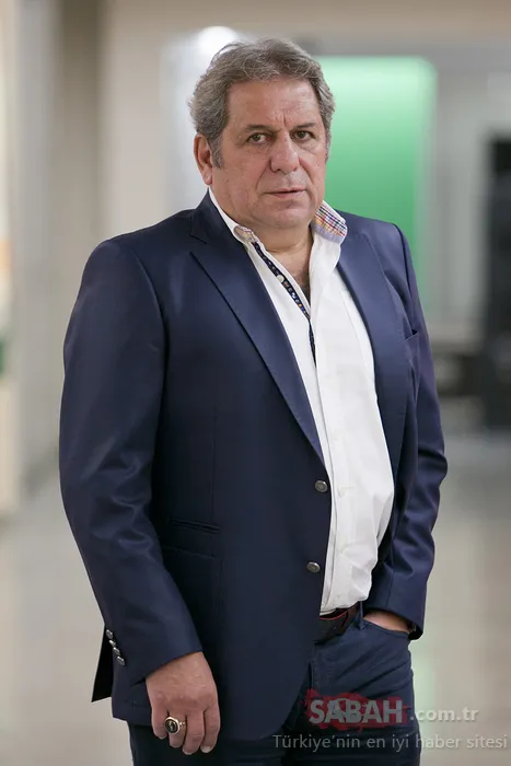 73 yaşındaki Erman Toroğlu ve genç eşi Ezgi Yavuz evlerinin kapılarını SABAH Pazar'a açtı!