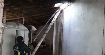 Van’da yangın felaketi ! Ev küle döndü