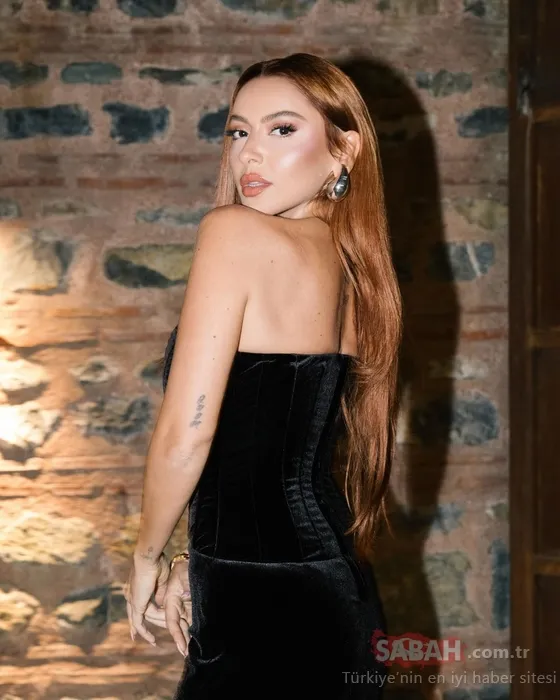 Hadise yönetmen sevgilisi Şenol Sönmez ile aşkını ilk kez ilan etti! Satmışım Anasını diyerek paylaştı...