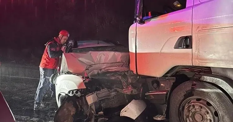 Balıkesir’de feci kaza: 3 ölü