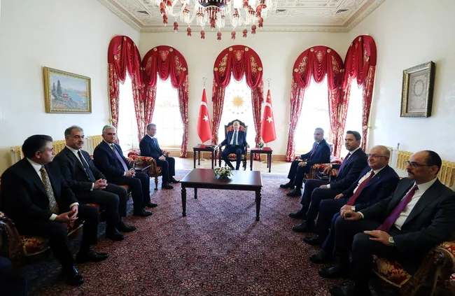 baskan-recep-tayyip-erdogan-mesrur-barzaniyi-kabul-etti-1778331378696.jpg