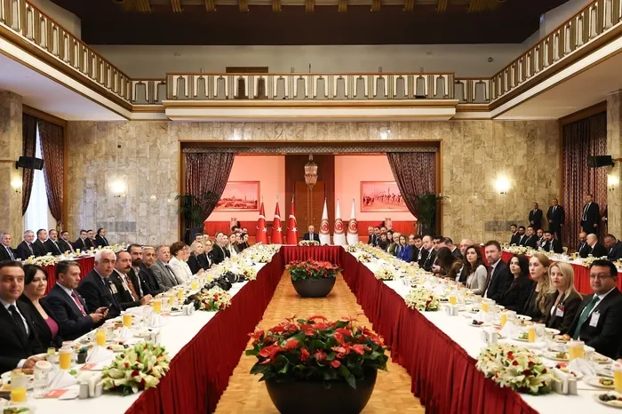 son-dakika-tbmm-baskani-kurtulmus-tartismalara-son-noktayi-koydu-secim-zamaninda-yapilacak-1790344702670.jpg SON DAKİKA | TBMM Başkanı Kurtulmuş tartışmalara son noktayı koydu! 'Seçim zamanında yapılacak'