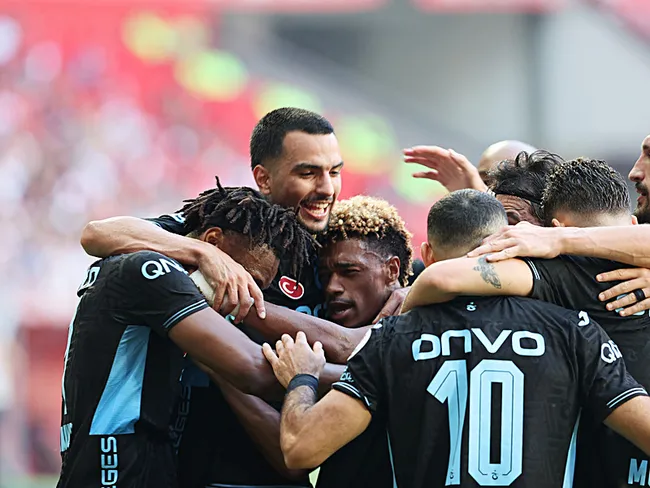 canli-kups-trabzonspor-konferans-ligi-maci-thomas-reisin-11-tercihi-belli-oldu-1792067712536.jpg