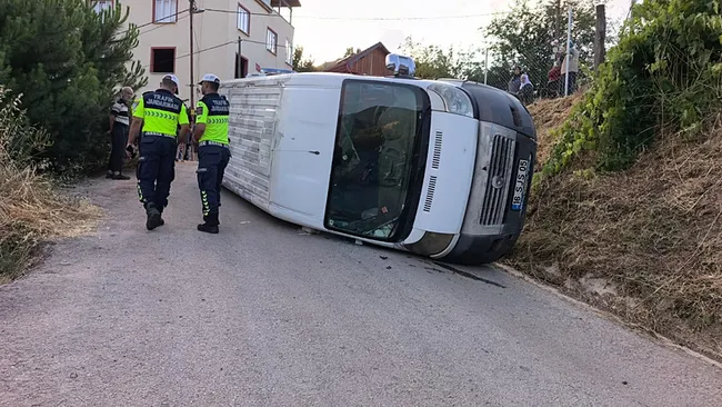 bursada-tarim-iscilerini-tasiyan-servis-devrildi-6-isci-yaralandi-1784140085517.jpeg