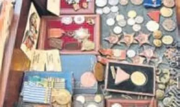 Madalya ve beratlar antikacılarda satılıyor