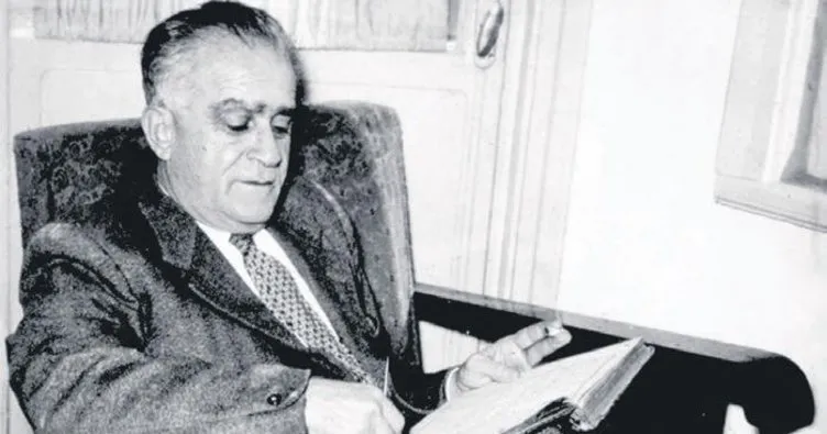 Şarktan garba doğru Ahmet Hamdi