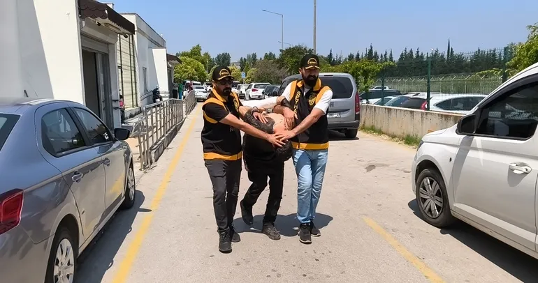 Platonik aşık ilkokul arkadaşı çıktı