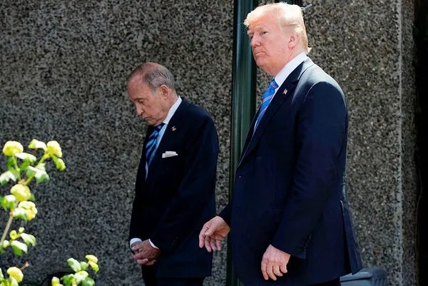 Trump In Ekonomi Basdanismani Kalp Krizi Gecirdi Dunya Haberleri