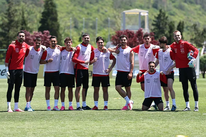 a-milli-futbol-takiminda-kuzey-makedonya-hazirliklari-surduruldu-1780160270965.jpg