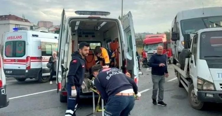 Harfiyat kamyonu işçi servisine arkadan çarptı 7 kişi yaralandı
