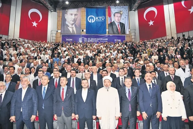 turkiye-vesayetci-prangadan-kurtuldu-1788643565697.jpeg