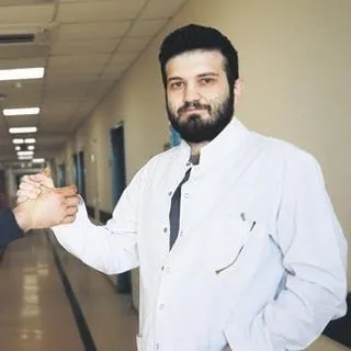 4.5 yıl sonra ilk tokalaşma