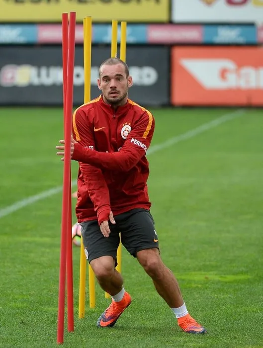 Galatasaray taraftarına müjde! Wesley Sneijder...