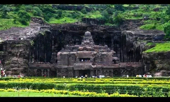 Bin yıllık kutsal mağara: Ellora
