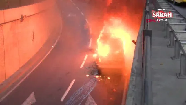 Şişli'de servis minibüsü alev alev yandı | Video