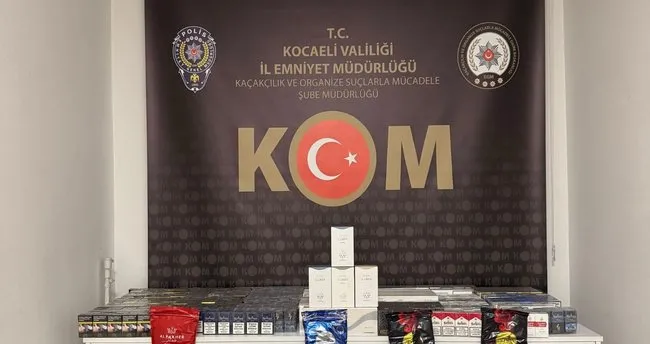 Durdurulan araçtan kaçak sigara, puro, nargile tütünü ve çay fışkırdı!