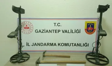 Defineciler suçüstü yakalandı