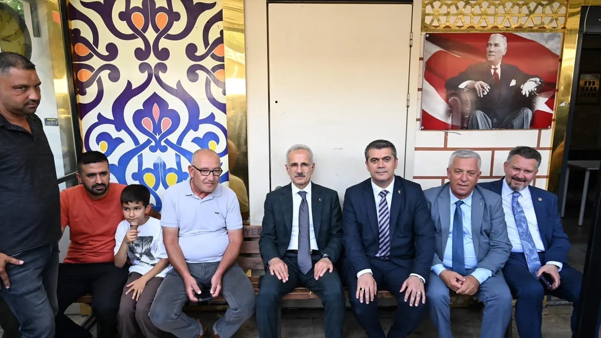 Bakan Abdulkadir Uraloğlu Tekirdağ'da esnaf ziyaretinde