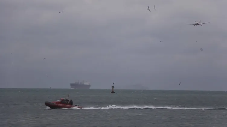 İstanbul Boğazı'nda hareketli dakikalar!