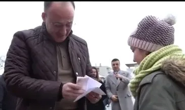 Pamukkale Belediye Başkanı Avni Örki gözyaşları ile yardımı aldı #denizli Pamukkale Belediye Başkanı Avni Örki gözyaşları ile yardımı aldı #denizli