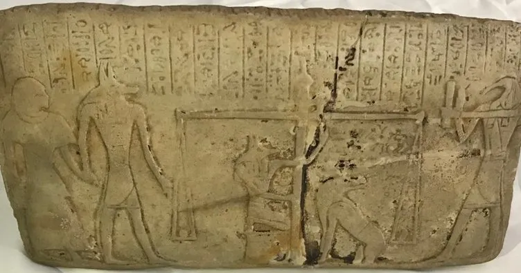Eski Mısır tabletini 1 milyon liraya satarken yakalandılar