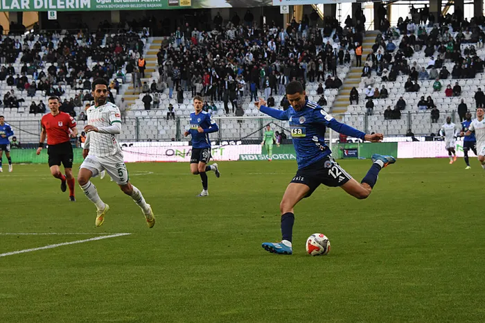 konyaspor-ile-kasimpasa-puanlari-paylasti-1772982396773.jpeg