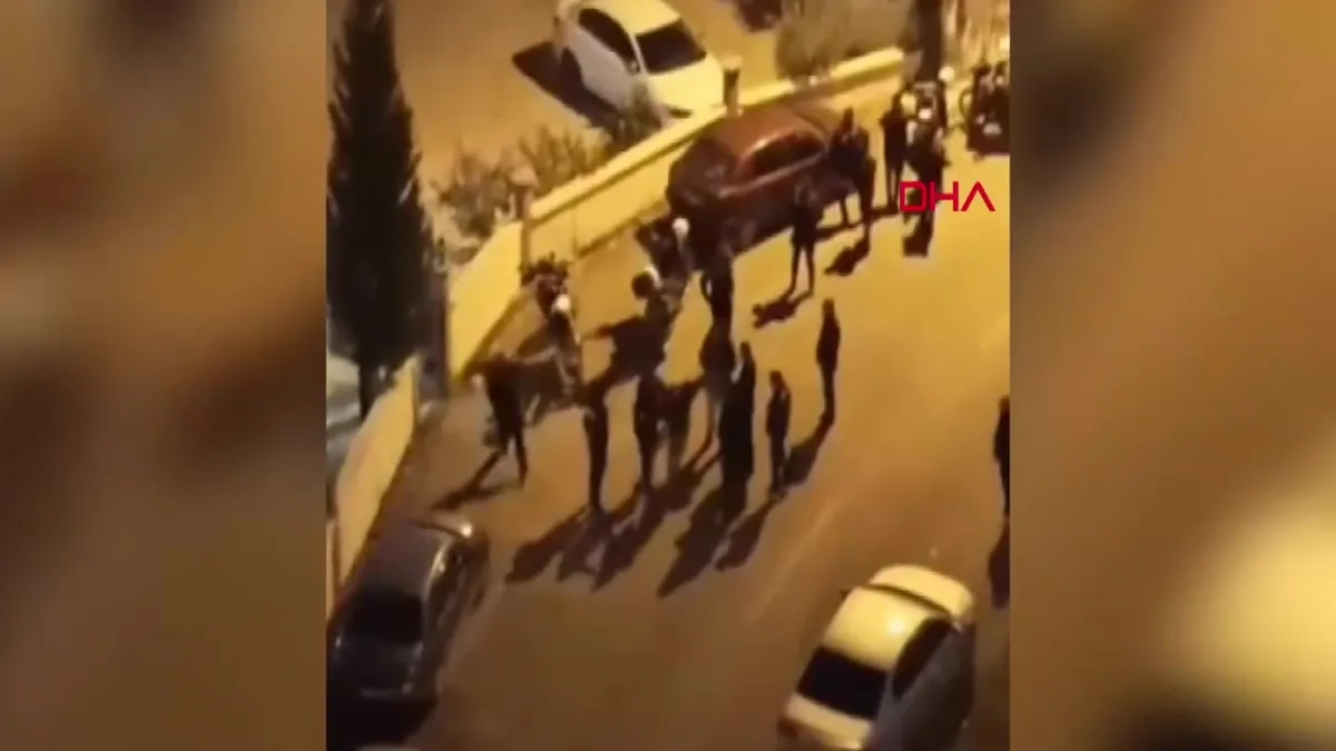 Küfürleştiği arkadaşını tabanca ile yaraladı | Video videosunu izle Küfürleştiği arkadaşını tabanca ile yaraladı | Video videosunu izle