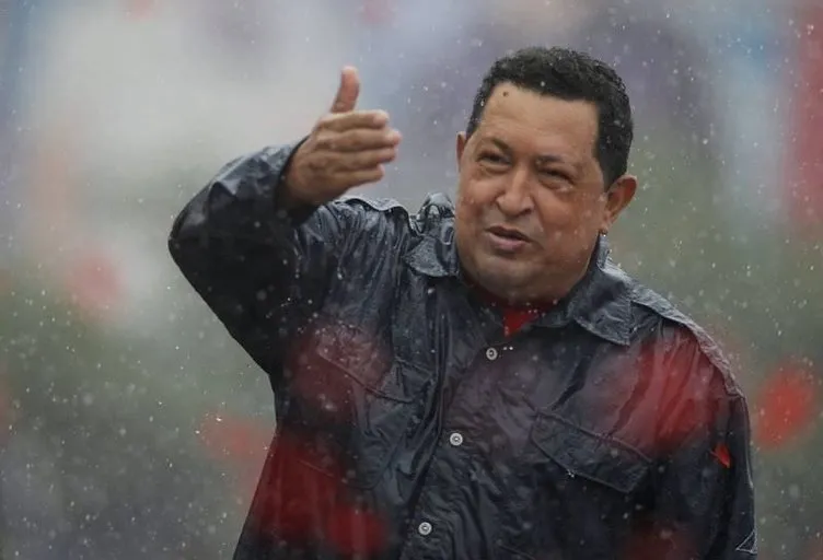Yağmur altında Chavez