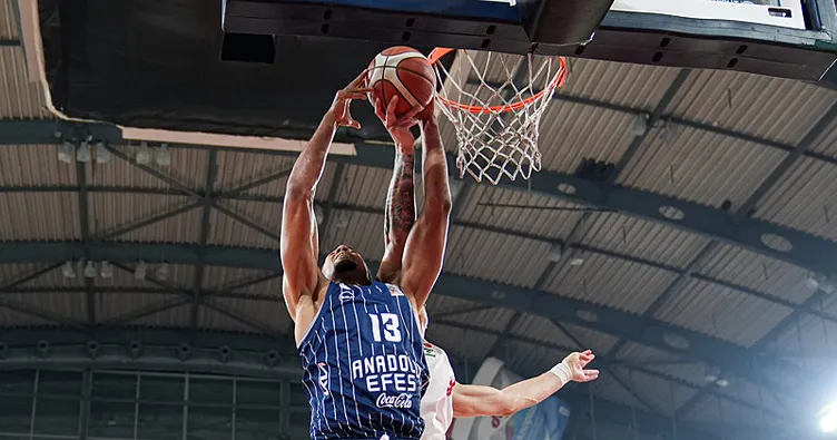 Anadolu Efes’ten Karşıyaka’ya 101 sayı!