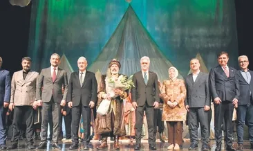 ‘Çınarın Gölgesinde’ perde açtı