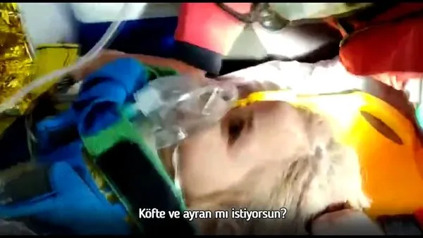 Son dakika! İzmir'de enkazdan çıkartılan Ayda Gezgin'in ambulansta köfte ayran istediği anlar kamerada | Video