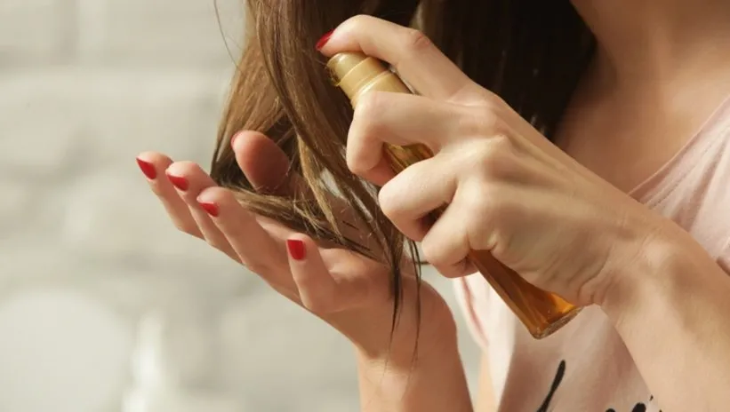Saç yağlarını kullanırken bu hataya dikkat! Adeta saç tellerini kızartıyor! Sağlıklı kalmalarının sırrı…