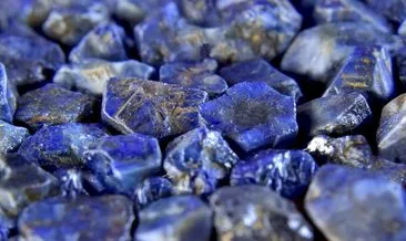 Lapis Lazuli Taşı Faydaları Ve Özellikleri Nelerdir? Lapis Lazuli Taşı Ne İşe Yarar, Nasıl Temizlenir?