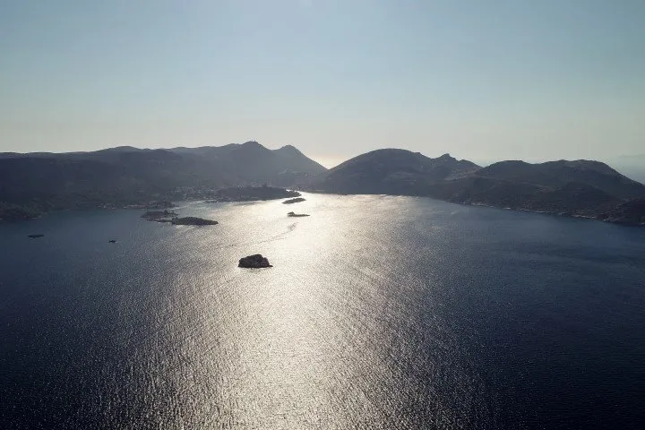 Yunanistan’ın provokatif hamleleri ile gündeme geldi! İşte Türkiye’ye iki kilometre uzaklıktaki Meis adası...