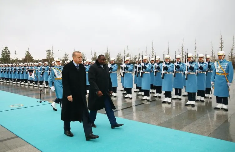 Cumhurbaşkanı Erdoğan,  Gambiya Cumhurbaşkanı Barrow’u resmi törenle karşıladı